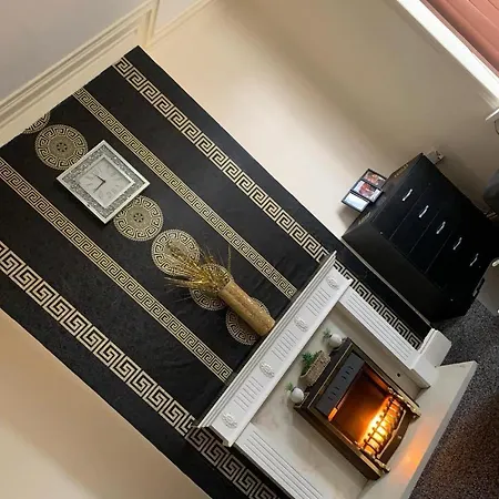 Bradford Apartment *