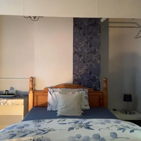Bradford Apartment *